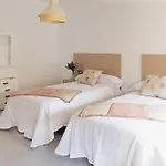 Casa Amplia Frente A La Playa Cambados
