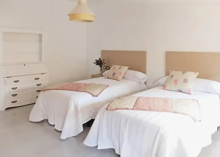 Casa Amplia Frente A La Playa Cambados